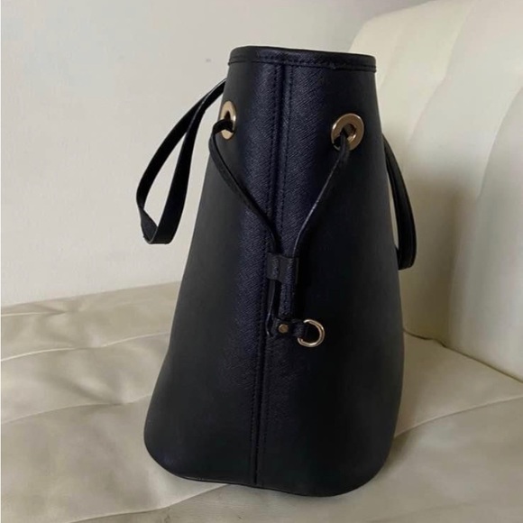 Michael Kors Saffiano Leather Large Jet set Tote bag in Black - Picture 3 of 6